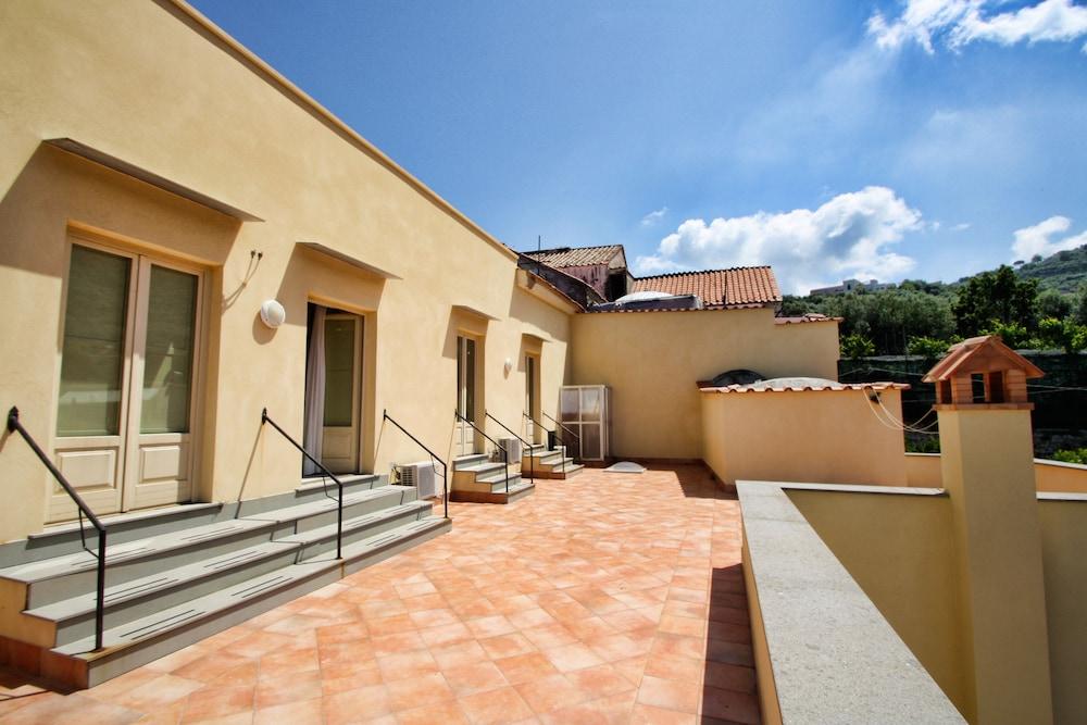 San Francesco Relais Bed & Breakfast มัสซาลูเบรนเซ ภายนอก รูปภาพ
