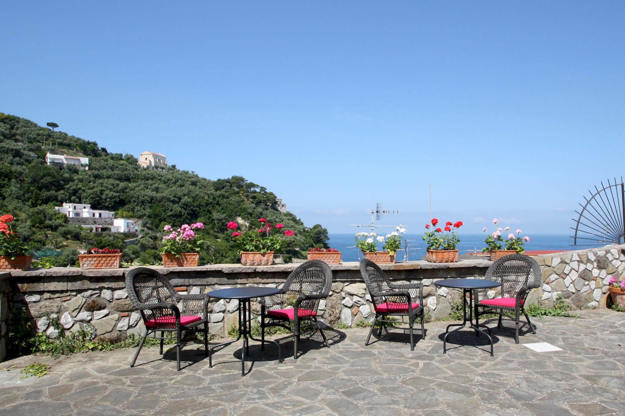 San Francesco Relais Bed & Breakfast มัสซาลูเบรนเซ ภายนอก รูปภาพ